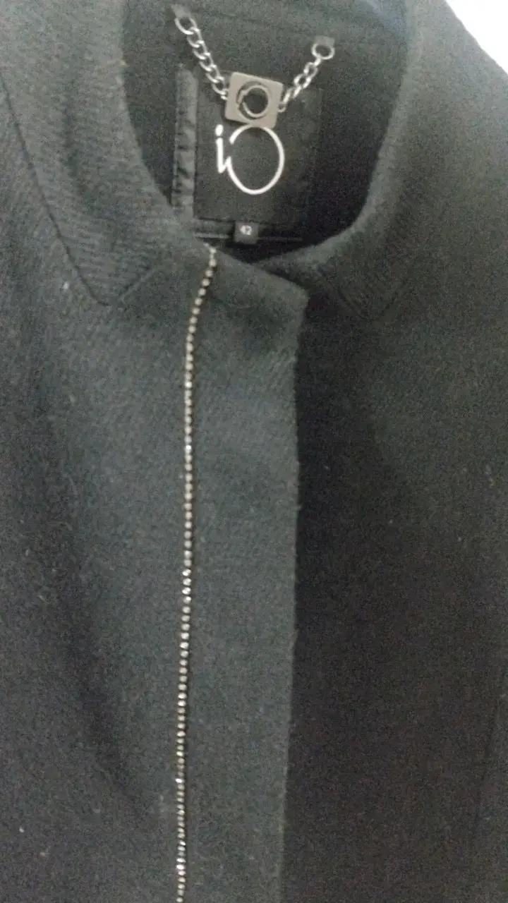 Abrigo negro elegante para mujer - 2