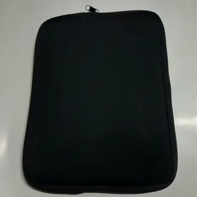 Funda negra para laptop 14 pulgadas - miniatura 2