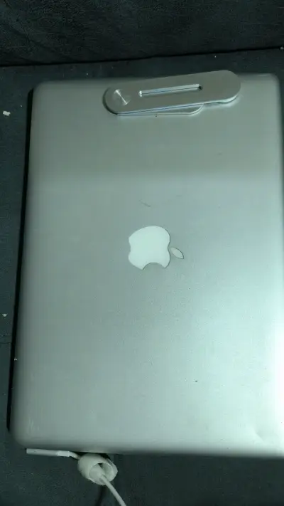 MacBook Pro 13 pulgadas Mid 2012 en buen estado - miniatura 1