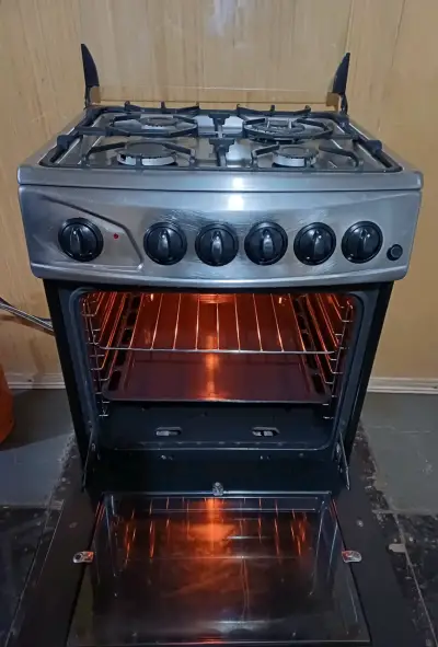 Cocina a gas de 4 quemadores con horno - miniatura 4