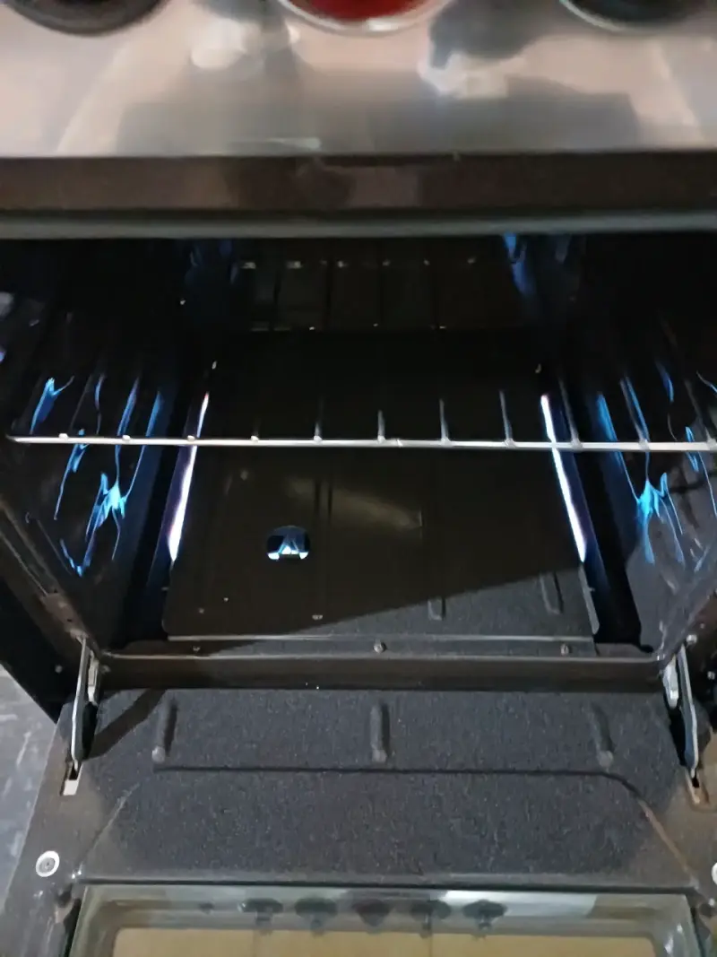 Cocina a gas de 4 quemadores con horno - 6