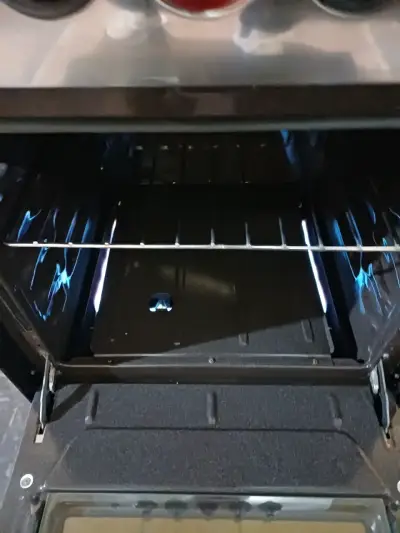 Cocina a gas de 4 quemadores con horno - miniatura 6