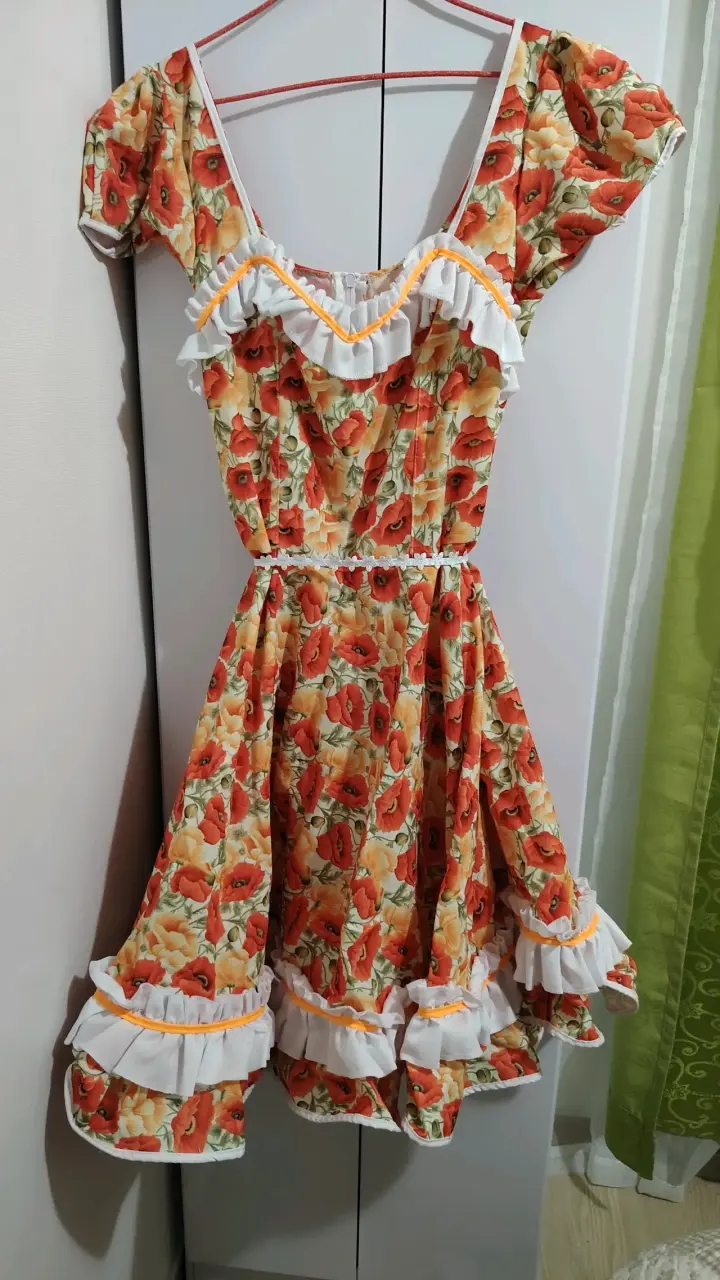 Vestido huasa floreado. Sin falso - 2