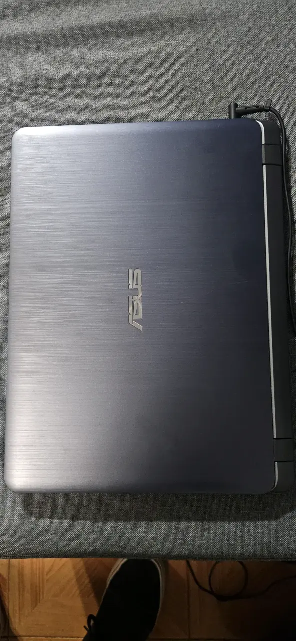 Notebook ASUS con pantalla HD y procesador Intel - 3