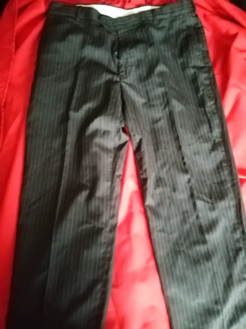 Pantalones de vestir negros a rayas para hombre - 1