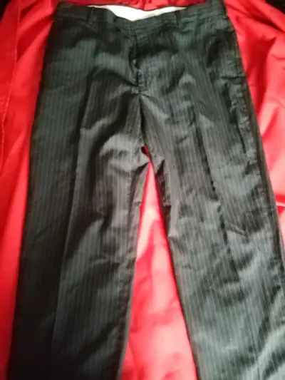 Pantalones de vestir negros a rayas para hombre - miniatura 1