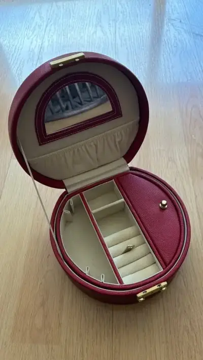 Joyero redondo con llave - miniatura 1