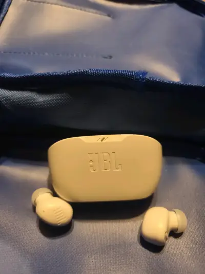 Audífonos inalámbricos JBL color blanco - miniatura 3