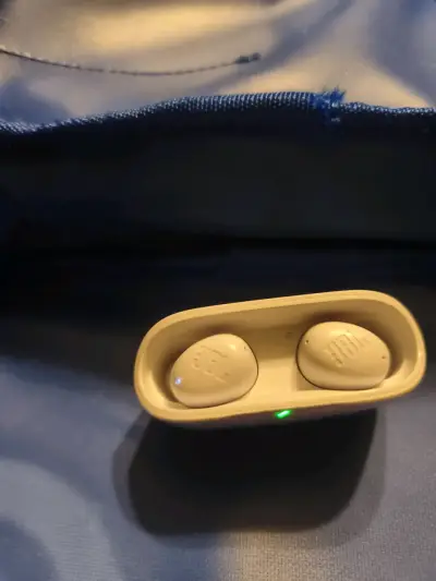 Audífonos inalámbricos JBL color blanco - miniatura 4