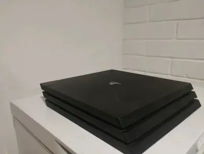 Consola PS4 con juegos incluidos - miniatura 1