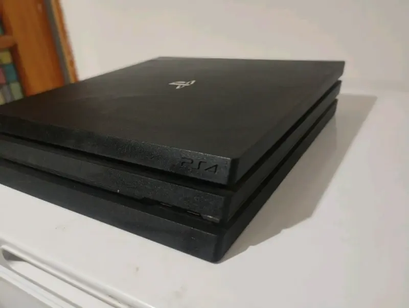 Consola PS4 con juegos incluidos - 2