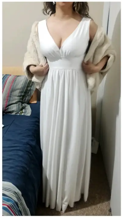 Vestido largo blanco elegante para mujer - miniatura 1