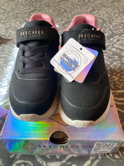 Zapatillas Skechers Street negras para mujer - miniatura 1