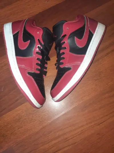Nike Air Jordan 1 low de charol CONVERSABLES - miniatura 2