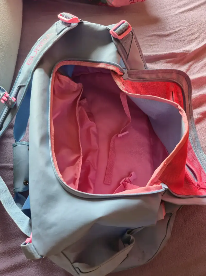 Bolso deportivo Bubba celeste con detalles rosados - 3