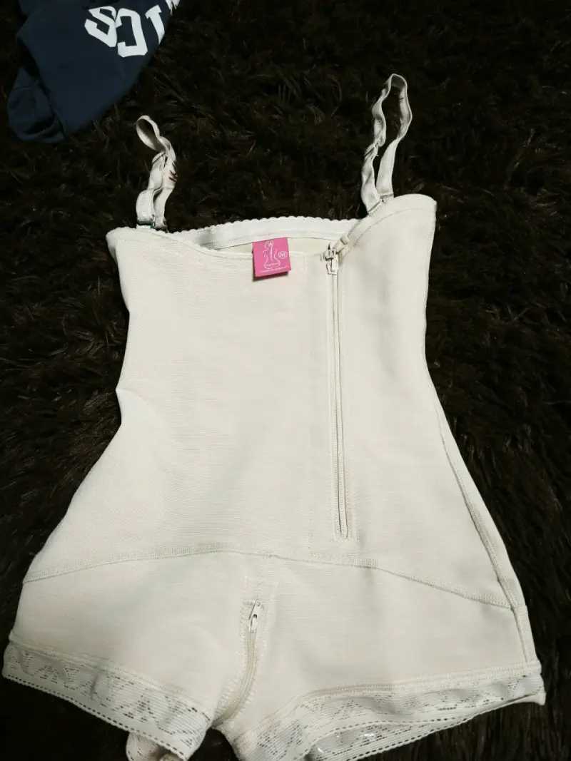 Faja reductora beige con tirantes ajustables - 3