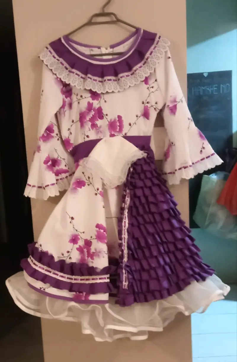 Vestido de huasa para niña incluye falso y pañuelo - 2