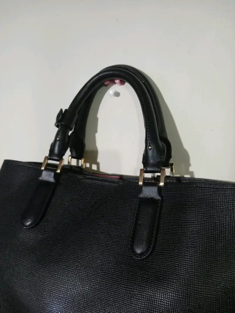 Bolso de mano negro elegante - 3