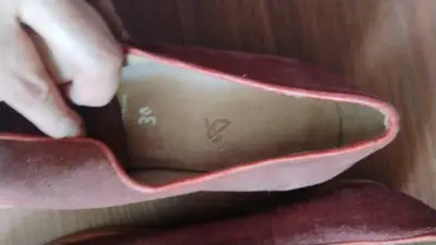 Zapatos de cuero rosados con tacón bajo - miniatura 2