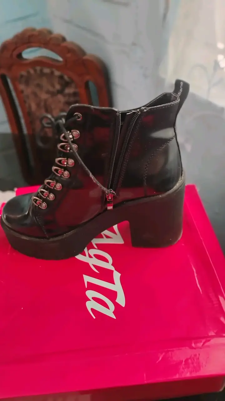Botines negros de charol con plataforma - 4