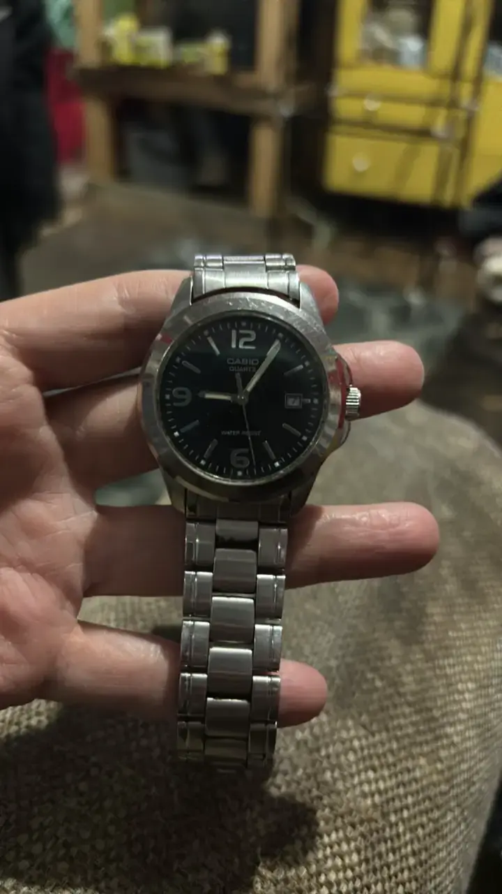 Reloj Casio modelo mtp-1215 resistente al agua - 1