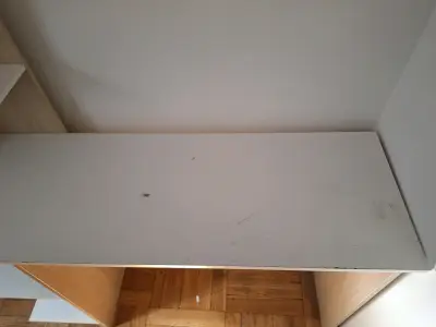 Escritorio de madera con estantes laterales - miniatura 6