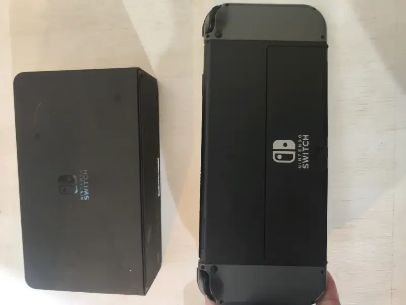 Consola Nintendo Switch Oled con Joy-Con y Dock - 2