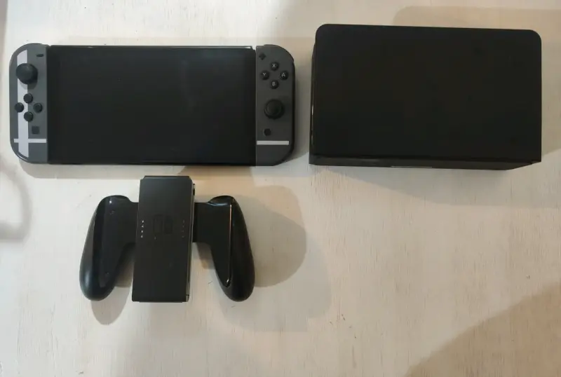 Consola Nintendo Switch Oled con Joy-Con y Dock - 3