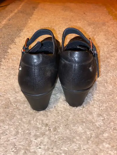 Zapatos de Mujer Negros con Tacón Bajo - miniatura 3