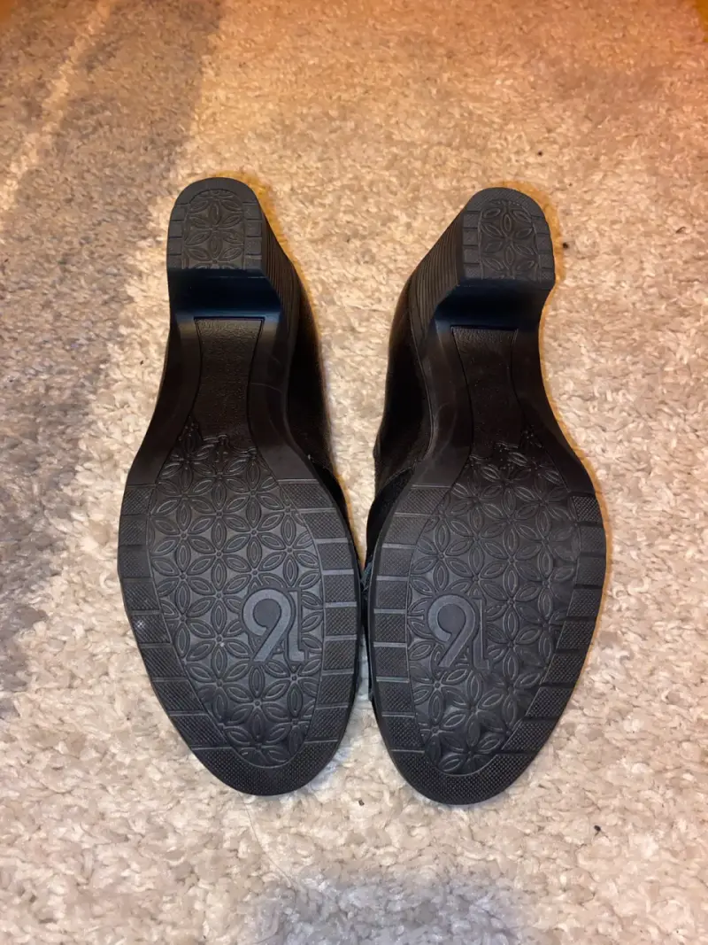 Zapatos de Mujer Negros con Tacón Bajo - 4