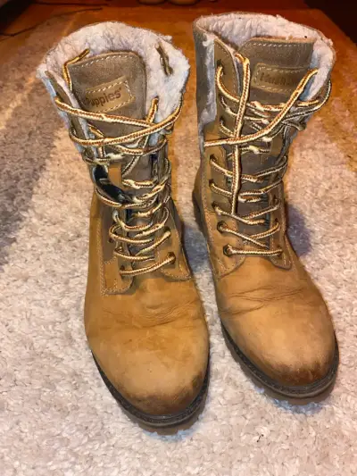 Botas Bototos de cuero Hush Puppies  Waterproof 38 - miniatura 1