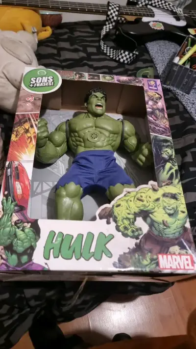 Figura de acción Hulk Marvel con sonido - miniatura 2