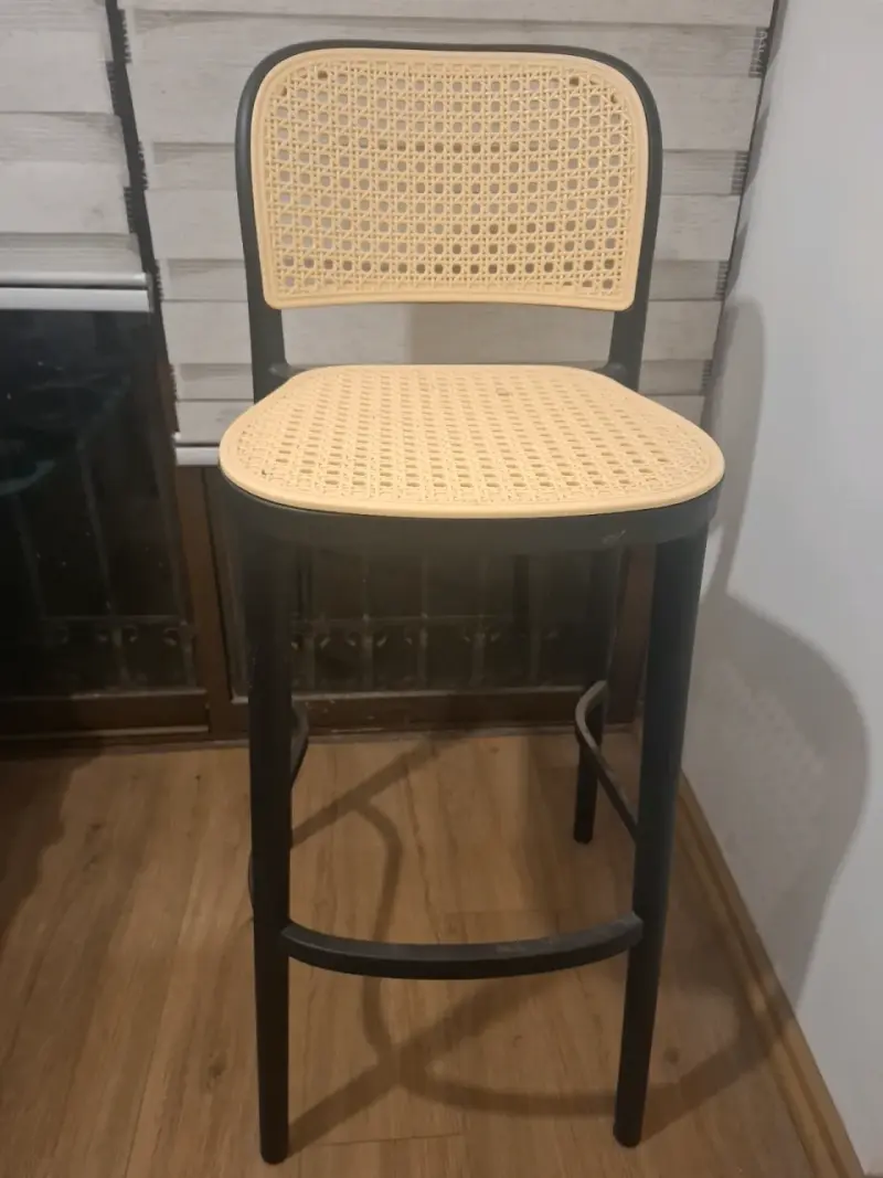 Silla alta de ratán - 1