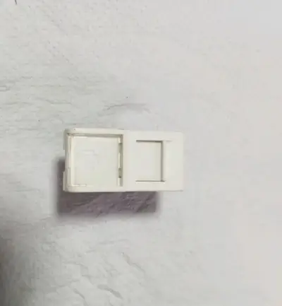 Adaptador Legrand de red conector RJ45 - miniatura 1