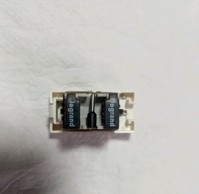 Adaptador Legrand de red conector RJ45 - 2