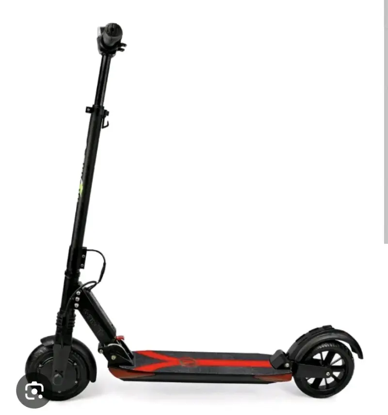 Scooter eléctrico plegable negro y rojo - 2