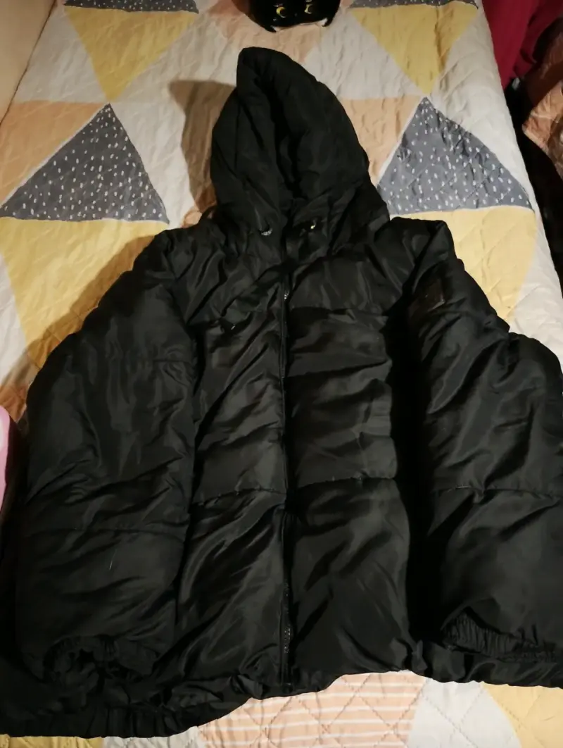 Chaqueta negra Active Flores con capucha - 1