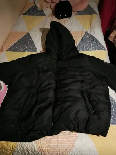 Chaqueta  negra Active Flores con capucha - miniatura 4