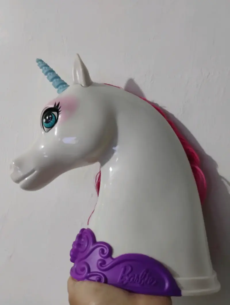 Cabeza de unicornio Barbie para peinar - 4
