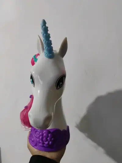 Cabeza de unicornio Barbie para peinar - miniatura 5