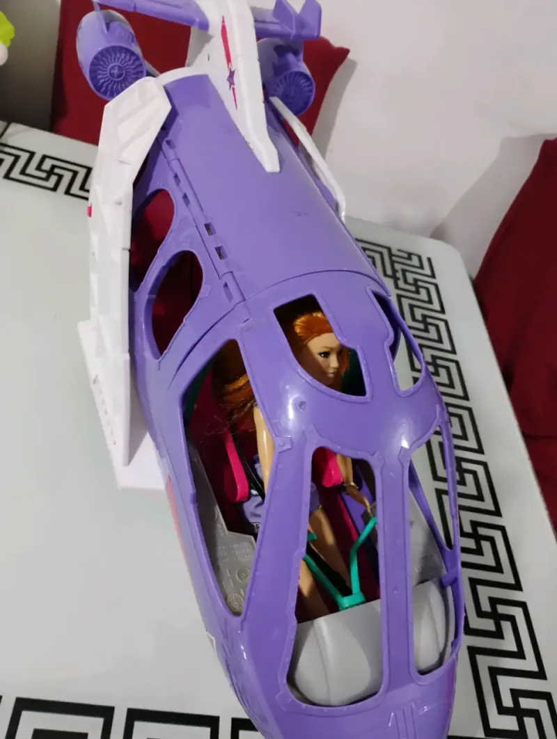Avión de juguete morado con muñeca incluida - 3