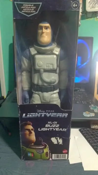 Figura de acción de Buzz Lightyear - miniatura 1