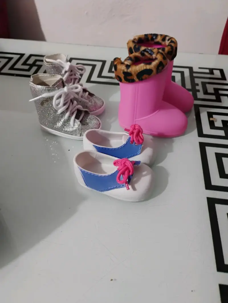Set de zapatos para muñecas con botas y zapatillas - 2