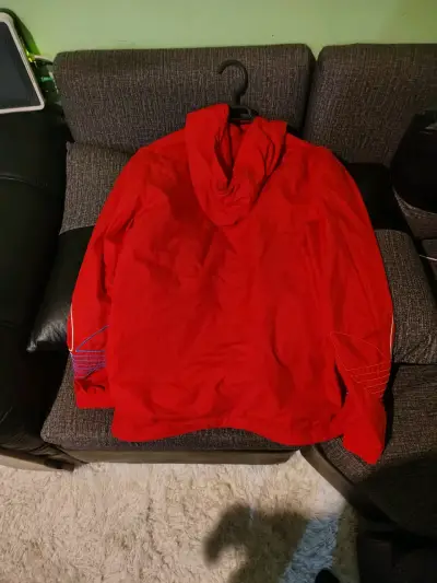 Chaqueta Roja Adidas Primeblue Hombre - miniatura 3