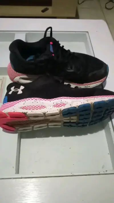 Zapatillas deportivas Under Armour HOVR Infinite negras - miniatura 2