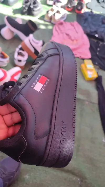 Zapatillas negras Tommy Jeans para mujer - miniatura 3