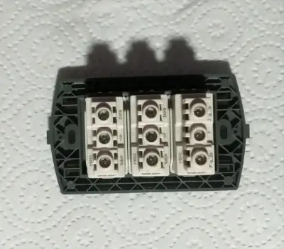 Interruptor triple Schneider Electric - miniatura 2