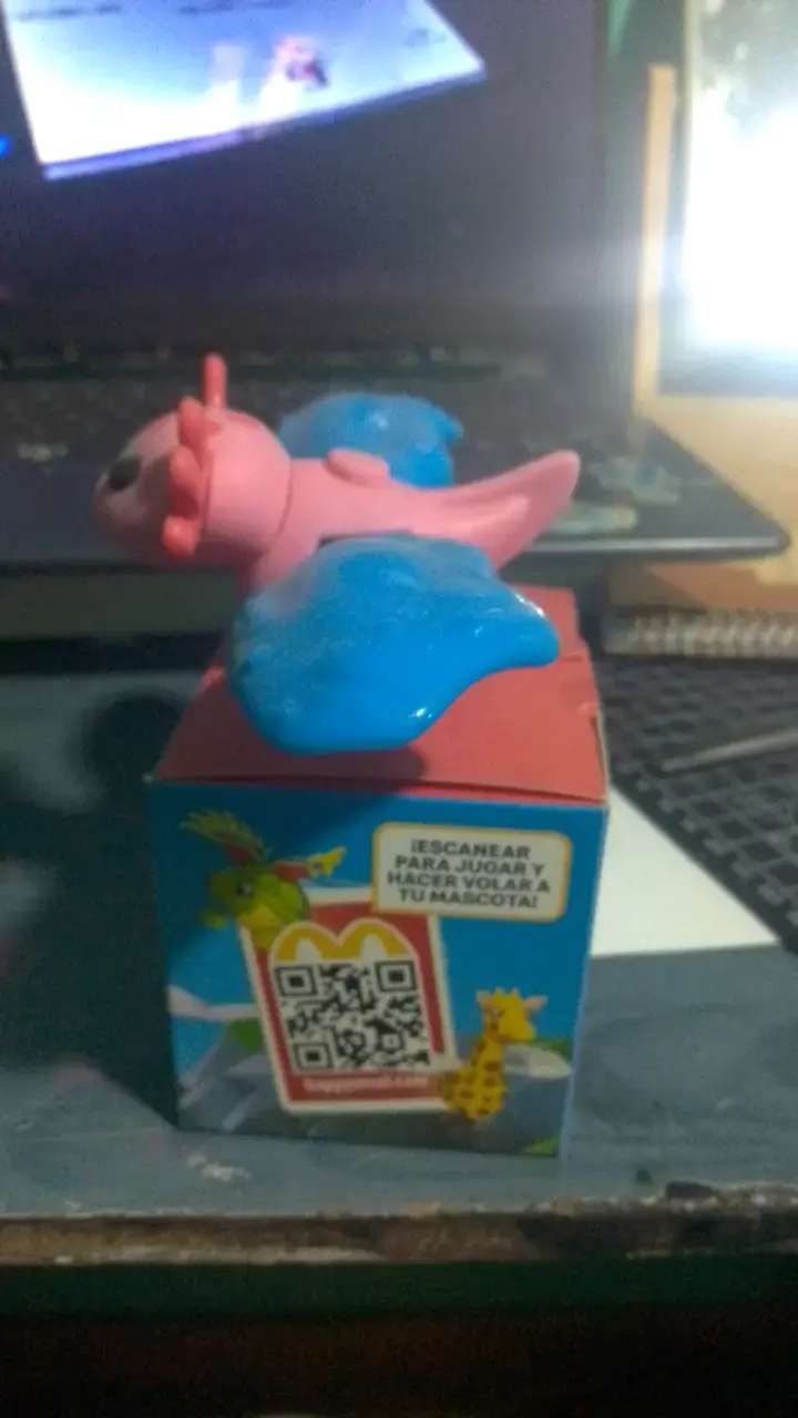Figurita coleccionable de ajolote - 4
