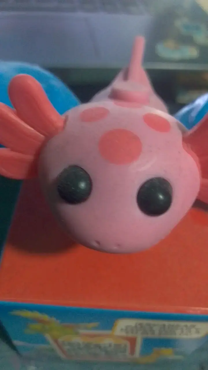 Figurita coleccionable de ajolote - 5