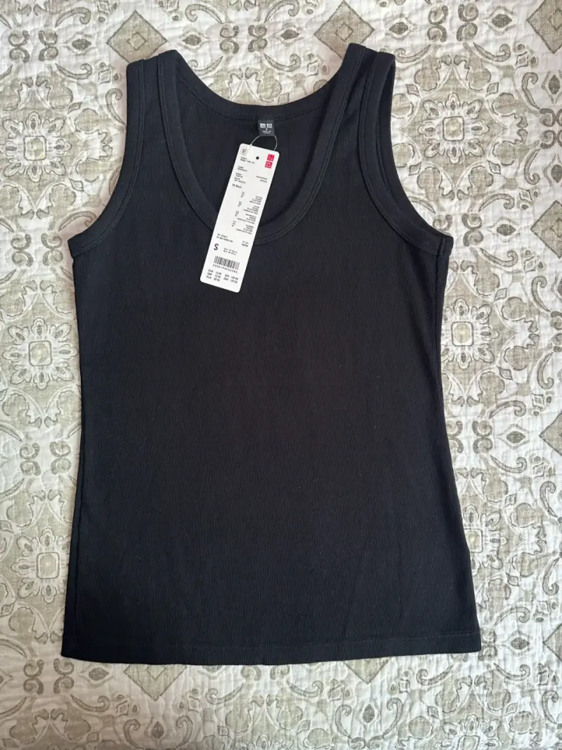 Polera sin mangas negra Uniqlo para mujer - 1